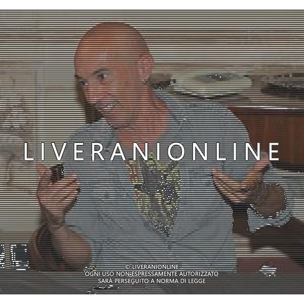 IMOLA 21 10 2019 CONF STAMPA CAMPAGNA CONTRO I MOZZICONI DI SIGARETTA "QUI COMINCIA IL MARE"NELLA FOTO ARTISTA ANDRA PELLICONI DETTO FUNGO FOTO GIANNI SANNA-AG ALDO LIVERANI SAS