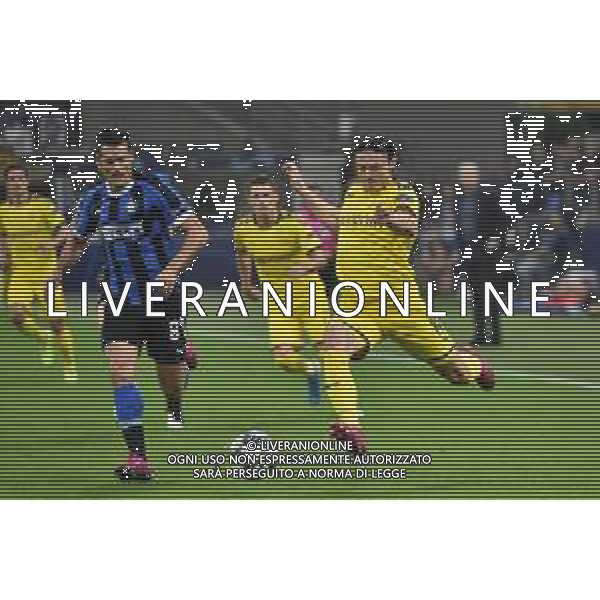 Milano 23-10-2019 Stadio Giuseppe Meazza - San Siro UEFA Champions League - fase a gironi 3° giornata gruppo F Inter vs Borussia Dortmund nella foto Nico Schulz (Borussia Dortmund) e sulla SX Antonio Candreva (Inter) foto Roberto Garavaglia - ag. Aldo Liverani sas