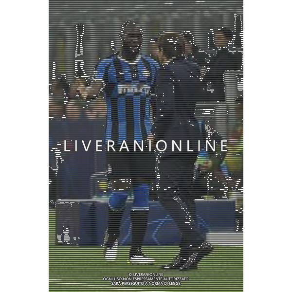 Milano 23-10-2019 Stadio Giuseppe Meazza - San Siro UEFA Champions League - fase a gironi 3° giornata gruppo F Inter vs Borussia Dortmund nella foto Antonio Conte allenatore Inter e Romelu Lukaku (Inter) dopo la sostituzione foto Roberto Garavaglia - ag. Aldo Liverani sas