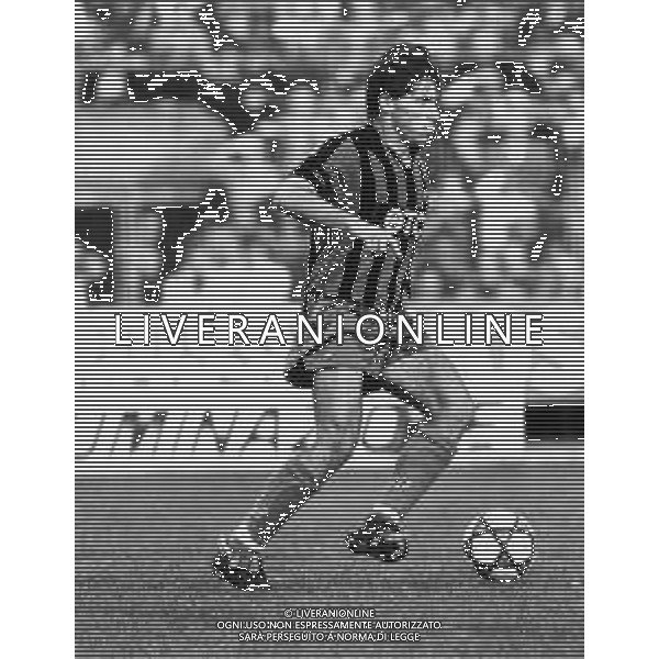 RETROSPETTIVA PAOLO BALDIERI CALCIATORE NELLA FOTO PAOLO BALDIERI CON LA MAGLIA DEL PISA CALCIO AG ALDO LIVERANI SAS