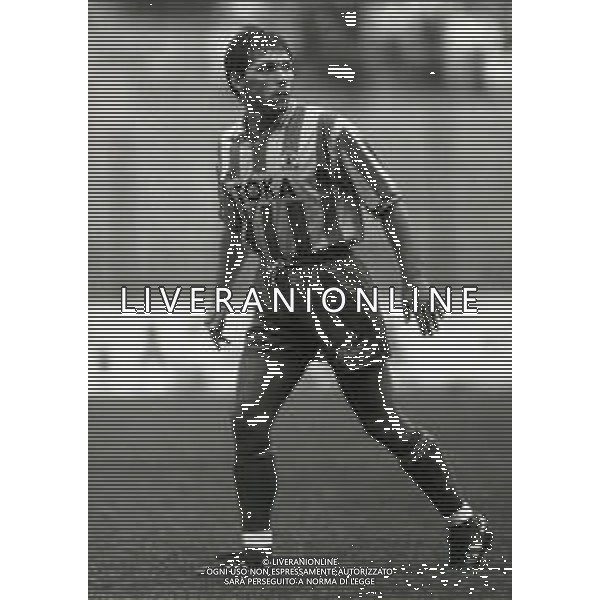 RETROSPETTIVA PAOLO BALDIERI CALCIATORE NELLA FOTO PAOLO BALDIERI CON LA MAGLIA DEL LECCE CALCIO AG ALDO LIVERANI SAS