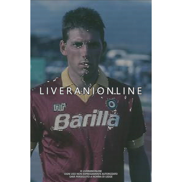 RETROSPETTIVA PAOLO BALDIERI CALCIATORE NELLA FOTO PAOLO BALDIERI CON LA MAGLIA DELLA ROMA CALCIO AG ALDO LIVERANI SAS