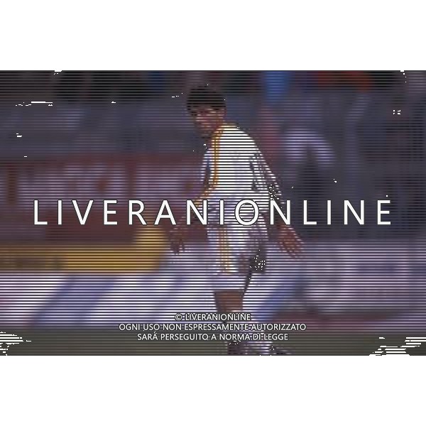 RETROSPETTIVA PAOLO BALDIERI CALCIATORE NELLA FOTO PAOLO BALDIERI CON LA MAGLIA DEL LECCE CALCIO AG ALDO LIVERANI SAS