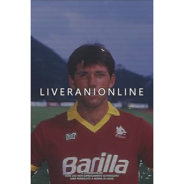 RETROSPETTIVA PAOLO BALDIERI CALCIATORE NELLA FOTO PAOLO BALDIERI CON LA MAGLIA DELLA ROMA CALCIO AG ALDO LIVERANI SAS