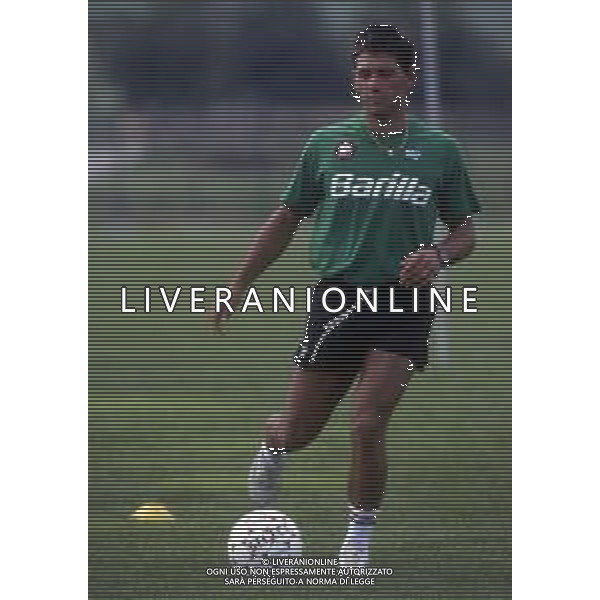 RETROSPETTIVA PAOLO BALDIERI CALCIATORE NELLA FOTO PAOLO BALDIERI CON LA MAGLIA DELLA ROMA CALCIO AG ALDO LIVERANI SAS
