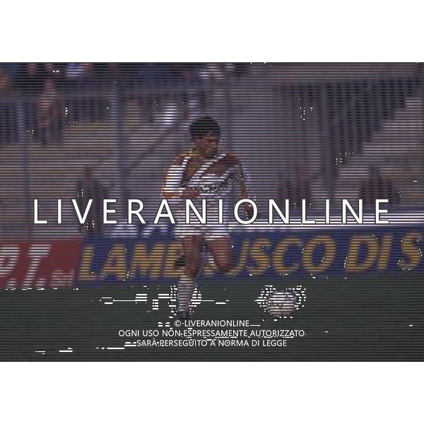 RETROSPETTIVA PAOLO BALDIERI CALCIATORE NELLA FOTO PAOLO BALDIERI CON LA MAGLIA DEL LECCE CALCIO AG ALDO LIVERANI SAS