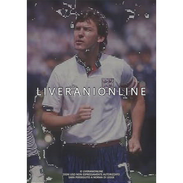RETROSPETTIVA BRIAN ROBSON CALCIATORE NELLA FOTO BRIAN ROBSON CON LA MAGLIA DELLA NAZIONALE INGHILTERRA AG ALDO LIVERANI SAS