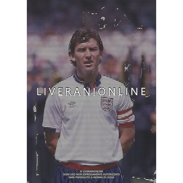 RETROSPETTIVA BRIAN ROBSON CALCIATORE NELLA FOTO BRIAN ROBSON CON LA MAGLIA DELLA NAZIONALE INGHILTERRA AG ALDO LIVERANI SAS