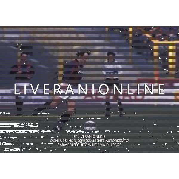 RETROSPETTIVA VILLA MATTEO CALCIATORE NELLA FOTO VILLA MATTEO CON LA MAGLIA DEL BOLOGNA CALCIO AG ALDO LIVERANI SAS