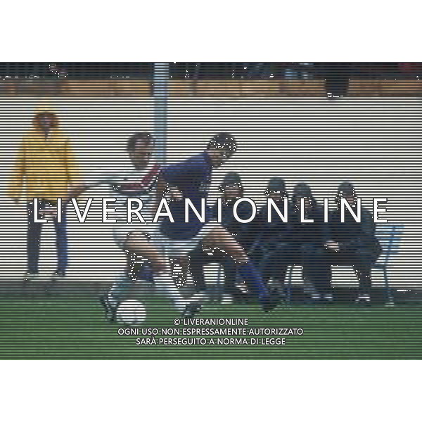 RETROSPETTIVA VILLA MATTEO CALCIATORE NELLA FOTO VILLA MATTEO CON LA MAGLIA DEL BOLOGNA CALCIO AG ALDO LIVERANI SAS
