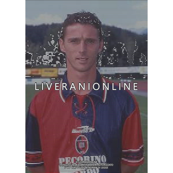 RETROSPETTIVA VILLA MATTEO CALCIATORE NELLA FOTO VILLA MATTEO CON LA MAGLIA DEL CAGLIARI CALCIO AG ALDO LIVERANI SAS