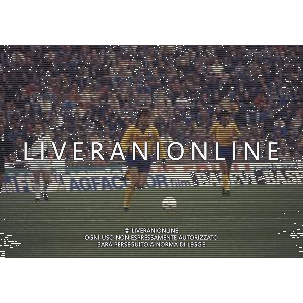 RETROSPETTIVA BENIAMINO VIGNOLA CALCIATORE NELLA FOTO BENIAMINO VIGNOLA CON LA MAGLIA DELLA JUVENTUS AG ALDO LIVERANI SAS