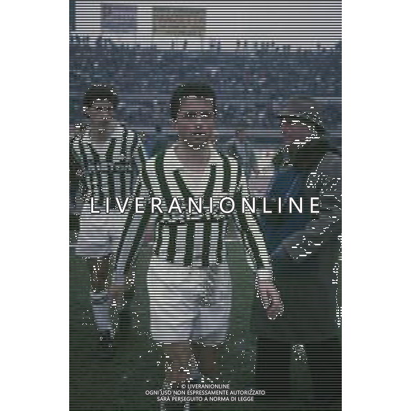 RETROSPETTIVA BENIAMINO VIGNOLA CALCIATORE NELLA FOTO BENIAMINO VIGNOLA CON LA MAGLIA DELLA JUVENTUS AG ALDO LIVERANI SAS