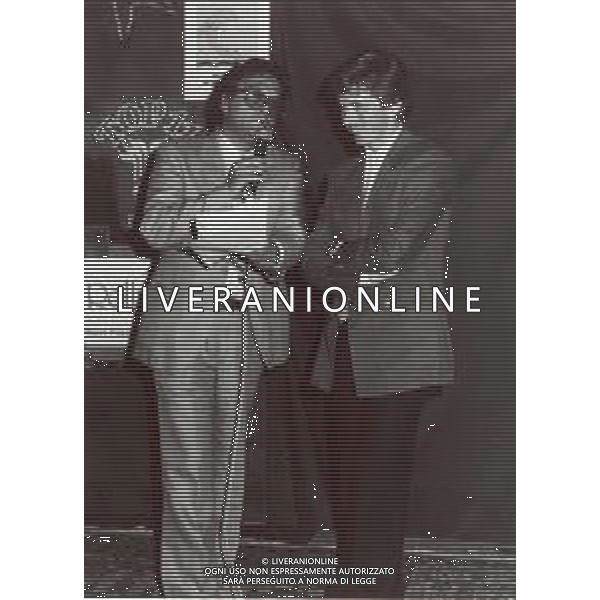 RETROSPETTIVA BENIAMINO VIGNOLA CALCIATORE NELLA FOTO BENIAMINO VIGNOLA CON IL GIORNALISTA GIORGIO MARTINO AG ALDO LIVERANI SAS