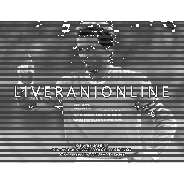 RETROSPETTIVA BENIAMINO VIGNOLA CALCIATORE NELLA FOTO BENIAMINO VIGNOLA CON LA MAGLIA DELL\'EMPOLI CALCIO AG ALDO LIVERANI SAS