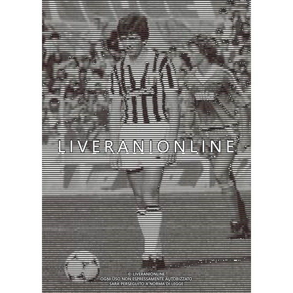 RETROSPETTIVA BENIAMINO VIGNOLA CALCIATORE NELLA FOTO BENIAMINO VIGNOLA CON LA MAGLIA DELLA JUVENTUS AG ALDO LIVERANI SAS