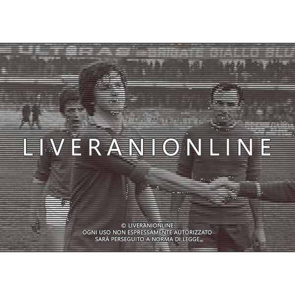 RETROSPETTIVA BENIAMINO VIGNOLA CALCIATORE NELLA FOTO BENIAMINO VIGNOLA CON LA MAGLIA DEL VERONA CALCIO AG ALDO LIVERANI SAS
