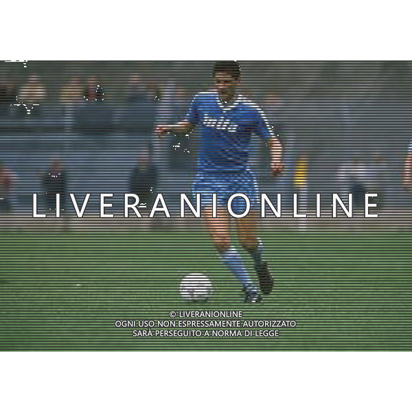 RETROSPETTIVA SALVATORE GIUNTA CALCIATORE NELLA FOTO SALVATORE GIUNTA CON LA MAGLIA DEL COMO CALCIO AG ALDO LIVERANI SAS