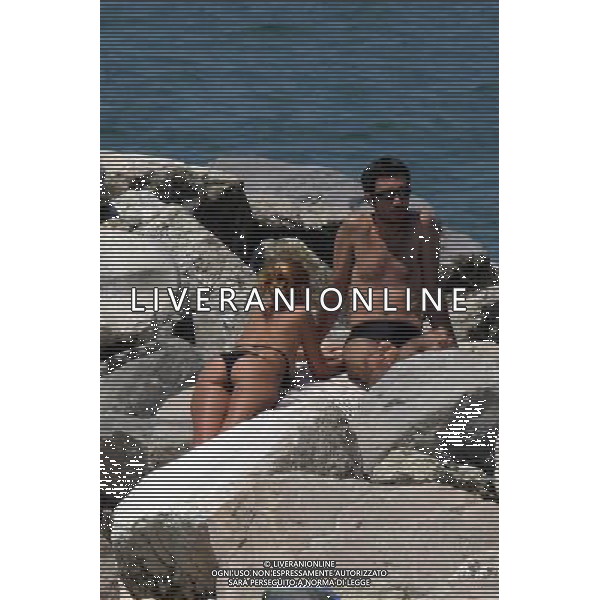 NELLA FOTO GENTE AL MARE IFC-AG ALDO LIVERANI
