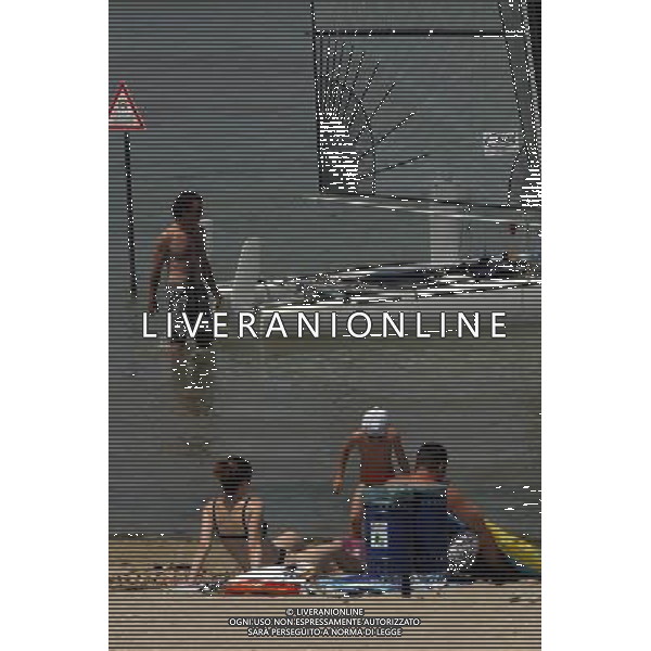 NELLA FOTO GENTE AL MARE IFC-AG ALDO LIVERANI