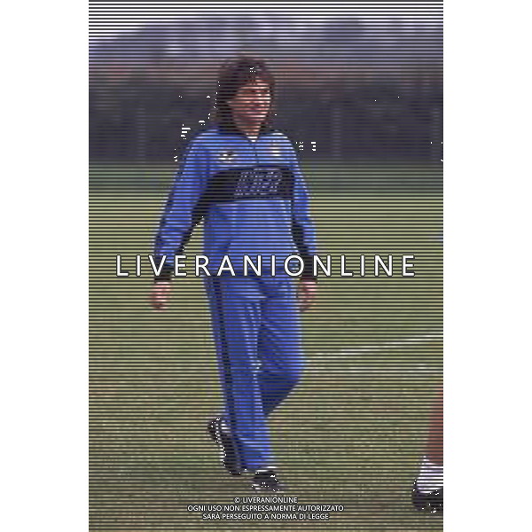 RETROSPETTIVA MAURIZIO IORIO CALCIATORE NELLA FOTO MAURIZIO IORIO CON LA MAGLIA DELL\'INTER AG ALDO LIVERANI SAS 