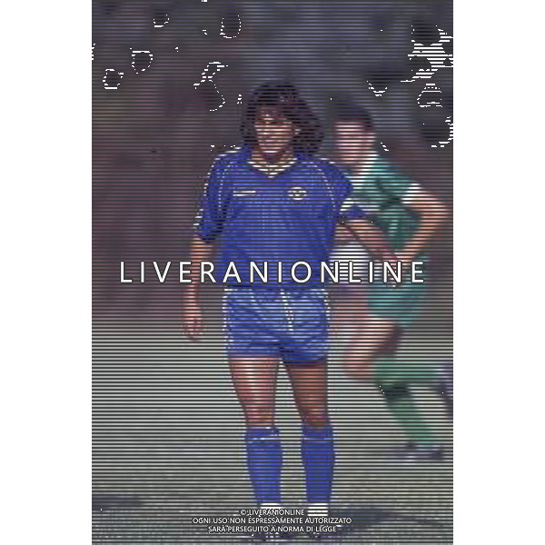 RETROSPETTIVA MAURIZIO IORIO CALCIATORE NELLA FOTO MAURIZIO IORIO CON LA MAGLIA DEL VERONA CALCIO AG ALDO LIVERANI SAS