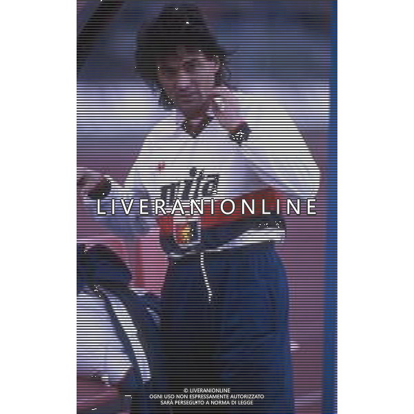 RETROSPETTIVA MAURIZIO IORIO CALCIATORE NELLA FOTO MAURIZIO IORIO CON LA MAGLIA DEL GENOA CALCIO AG ALDO LIVERANI SAS