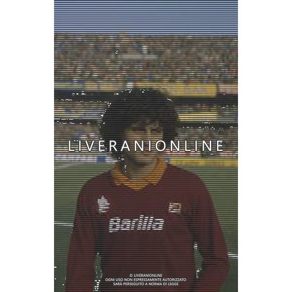 RETROSPETTIVA VALIGI CLAUDIO CALCIATORE NELLA FOTO CLAUDIO VALIGI CON LA MAGLIA DELLA ROMA CALCIO AG ALDO LIVERANI SAS