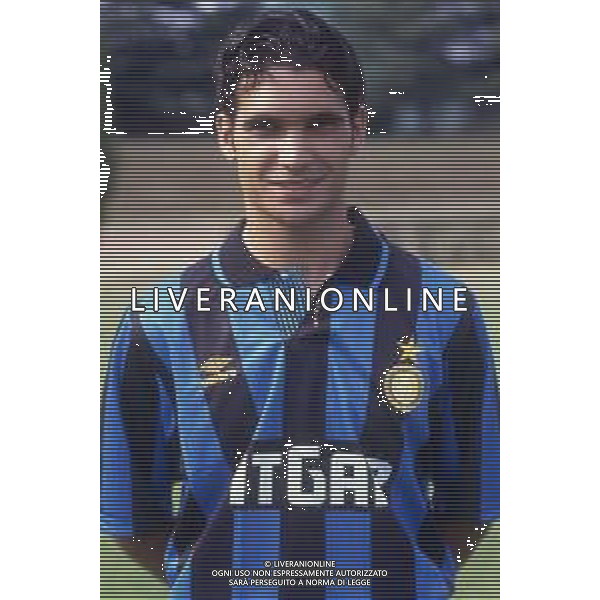 RETROSPETTIVA ROCCO PASQUALE CALCIATORE 1991-1992 NELLA FOTO ROCCO PASQUALE CON LA MAGLIA DELL\'INTER AG ALDO LIVERANI SAS