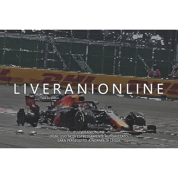 Max Verstappen (NLD) Red Bull Racing RB15 with a punctured rear wheel. 27.10.2019. Formula 1 World Championship, Rd 18, Mexican Grand Prix, Mexico City, Mexico, Race Day. AG ALDO LIVERANI SAS-ONLY ITALY