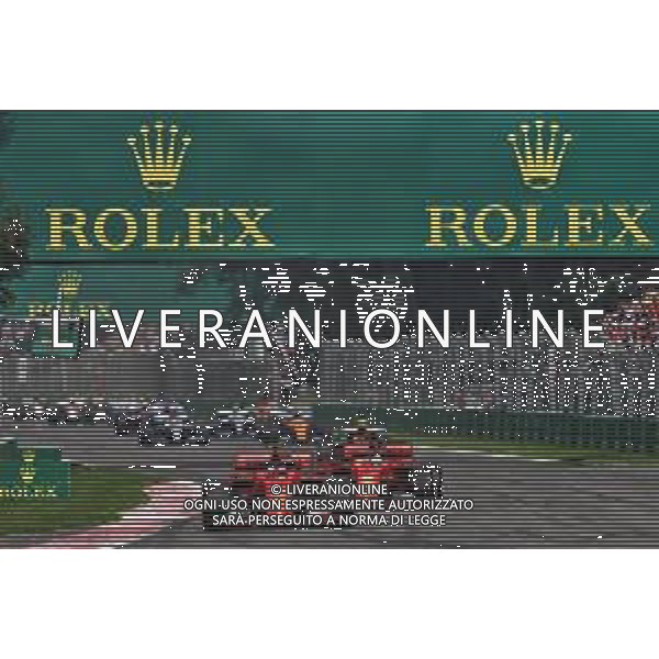 Charles Leclerc (MON) Ferrari SF90 leads at the start of the race. 27.10.2019. Formula 1 World Championship, Rd 18, Mexican Grand Prix, Mexico City, Mexico, Race Day. AG ALDO LIVERANI SAS-ONLY ITALY
