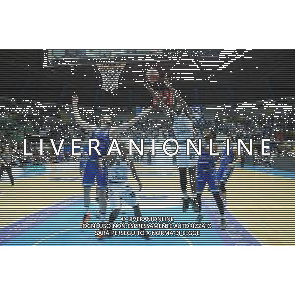 Burnell rimbalzo in difesa Acqua S.Bernardo Cantu\' vs Banco di Sardegna Sassari Campionato Serie A - 6a giornata PalaBancoDesio - Desio (MB) 27-10-2019 foto Roberto Garavaglia - ag. Aldo Liverani sas / AGENZIA ALDO LIVERANI SAS