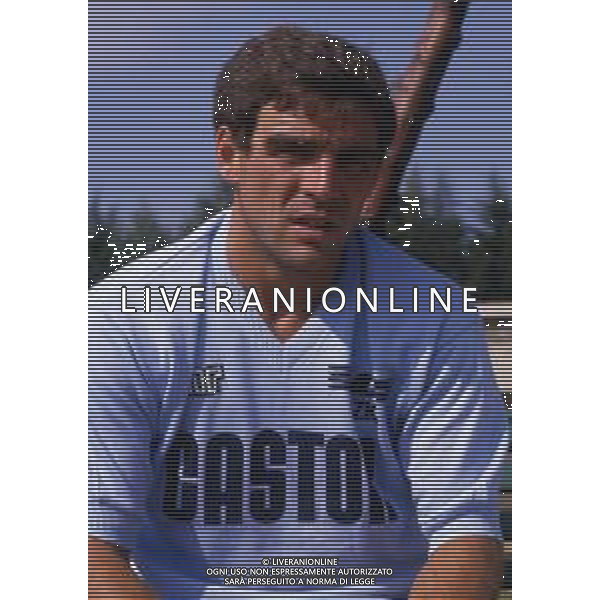 RETROSPETTIVA VINAZZANI CLAUDIO CALCIATORE NELLA FOTO CLAUDIO VINAZZANI CON LA MAGLIA DELLA LAZIO CALCIO AG ALDO LIVERANI SAS