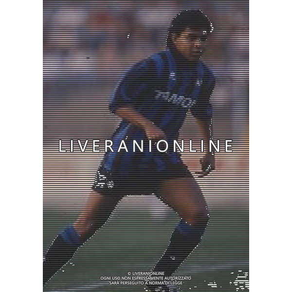 RETROSPETTIVA VALENCIANO IVAN CALCIATORE NELLA FOTO IVAN VALENCIANO CON LA MAGLIA DELL\'ATALANTA CALCIO AG ALDO LIVERANI SAS