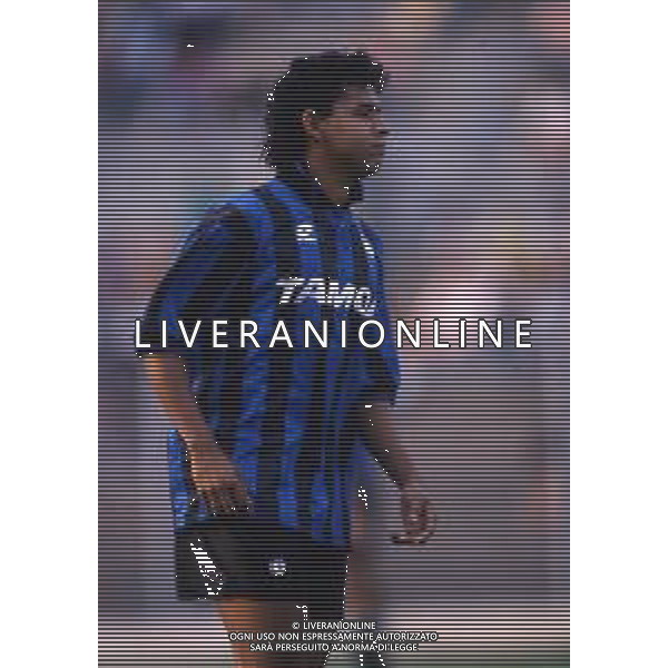 RETROSPETTIVA VALENCIANO IVAN CALCIATORE NELLA FOTO IVAN VALENCIANO CON LA MAGLIA DELL\'ATALANTA CALCIO AG ALDO LIVERANI SAS