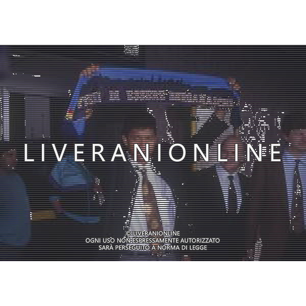 RETROSPETTIVA VALENCIANO IVAN CALCIATORE NELLA FOTO IVAN VALENCIANO NUOVO ACQUISTO DELL\'ATALANTA CALCIO AL SUO ARRIVO IN AEROPORTO A LINATE AG ALDO LIVERANI SAS