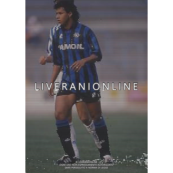 RETROSPETTIVA VALENCIANO IVAN CALCIATORE NELLA FOTO IVAN VALENCIANO CON LA MAGLIA DELL\'ATALANTA CALCIO AG ALDO LIVERANI SAS