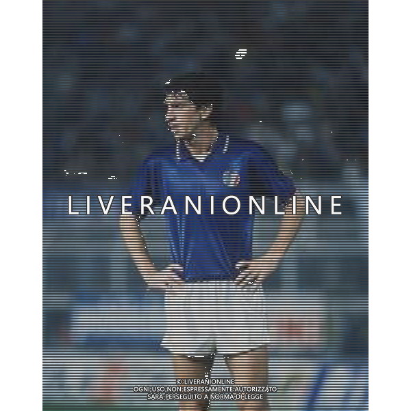 RETROSPETTIVA GIOVANNI FRANCINI CALCIATORE NELLA FOTO GIOVANNI FRANCINI CON LA MAGLIA DELLA NAZIONALE ITALIANA AG ALDO LIVERANI SAS