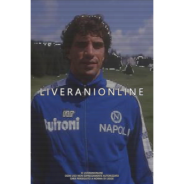RETROSPETTIVA GIOVANNI FRANCINI CALCIATORE NELLA FOTO GIOVANNI FRANCINI CON LAMAGLI DEL NAPOLI CALCIO AG ALDO LIVERANI SAS