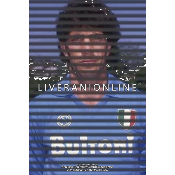 RETROSPETTIVA GIOVANNI FRANCINI CALCIATORE NELLA FOTO GIOVANNI FRANCINI CON LA MAGLIA DEL NAPOLI CALCIO AG ALDO LIVERANI SAS