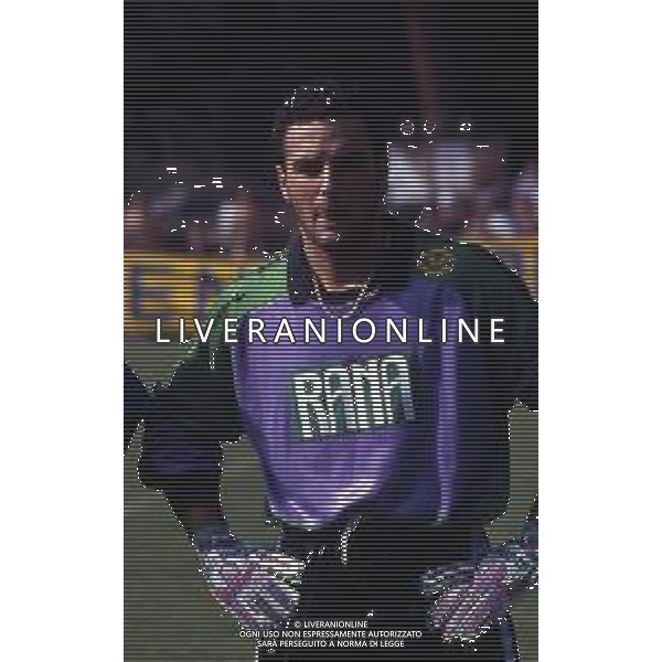 RETROSPETTIVA ATTILIO GREGORI CALCIATORE NELLA FOTO ATTILIO GREGORI CON LA MAGLIA DEL VERONA CALCIO AG ALDO LIVERANI SAS