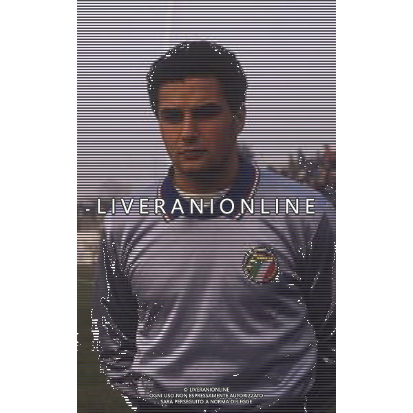 RETROSPETTIVA ATTILIO GREGORI CALCIATORE NELLA FOTO ATTILIO GREGORI CON LA MAGLIA DELLA NAZIONALE ITALIANA AG ALDO LIVERANI SAS