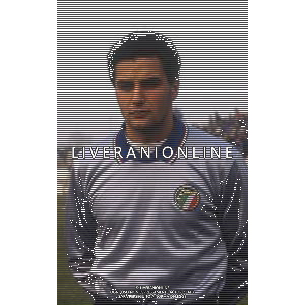 RETROSPETTIVA ATTILIO GREGORI CALCIATORE NELLA FOTO ATTILIO GREGORI CON LA MAGLIA DELLA NAZIONALE ITALIANA AG ALDO LIVERANI SAS
