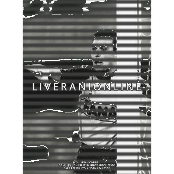 RETROSPETTIVA ATTILIO GREGORI CALCIATORE NELLA FOTO ATTILIO GREGORI CON LA MAGLIA DEL VERONA CALCIO AG ALDO LIVERANI SAS