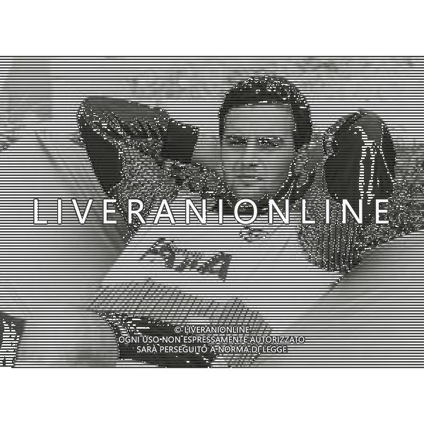 RETROSPETTIVA ATTILIO GREGORI CALCIATORE NELLA FOTO ATTILIO GREGORI CON LA MAGLIA DEL VERONA CALCIO AG ALDO LIVERANI SAS