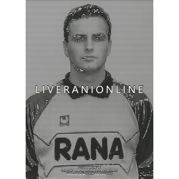 RETROSPETTIVA ATTILIO GREGORI CALCIATORE NELLA FOTO ATTILIO GREGORI CON LA MAGLIA DEL VERONA CALCIO AG ALDO LIVERANI SAS