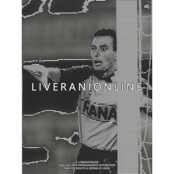 RETROSPETTIVA ATTILIO GREGORI CALCIATORE NELLA FOTO ATTILIO GREGORI CON LA MAGLIA DEL VERONA CALCIO AG ALDO LIVERANI SAS