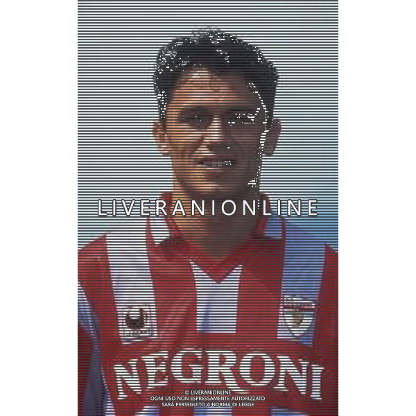 RETROSPETTIVA FLORIJANCIC MATJAZ CALCIATORE NELLA FOTO FLORIJANCIC MATJAZ CON LA MAGLIA DELLA CREMONESE AG ALDO LIVERANI SAS