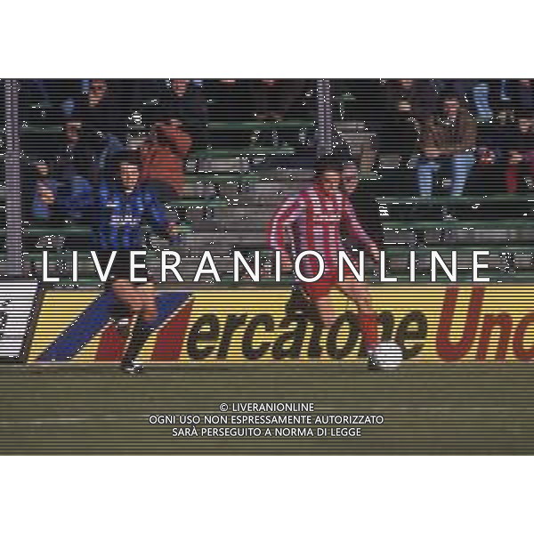 RETROSPETTIVA FLORIJANCIC MATJAZ CALCIATORE NELLA FOTO FLORIJANCIC MATJAZ CON LA MAGLIA DELLA CREMONESE AG ALDO LIVERANI SAS