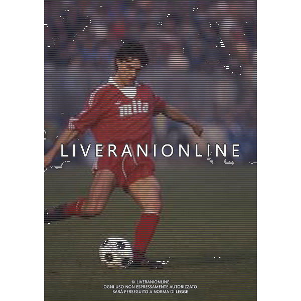 RETROSPETTIVA GIOVANNI INVERNIZZI CALCIATORE NELLA FOTO GIOVANNI INVERNIZZI CN LA MAGLIA DEL COMO CALCIO AG ALDO LIVERANI SAS
